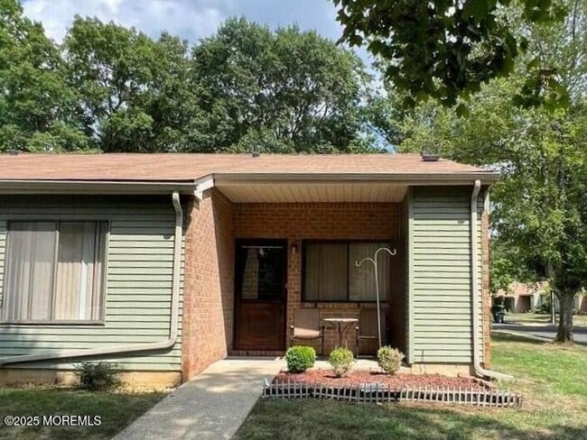 Building Photo - 222 Medford Ct