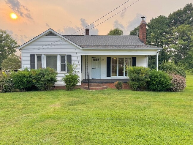 Building Photo - Statesville West - 2BR/1BA Rental