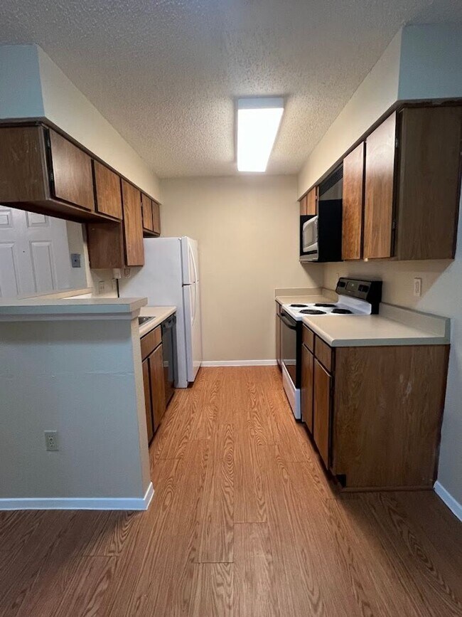 Photo - Hyde Park Oaks 106 - 1 Bed 1 Bath