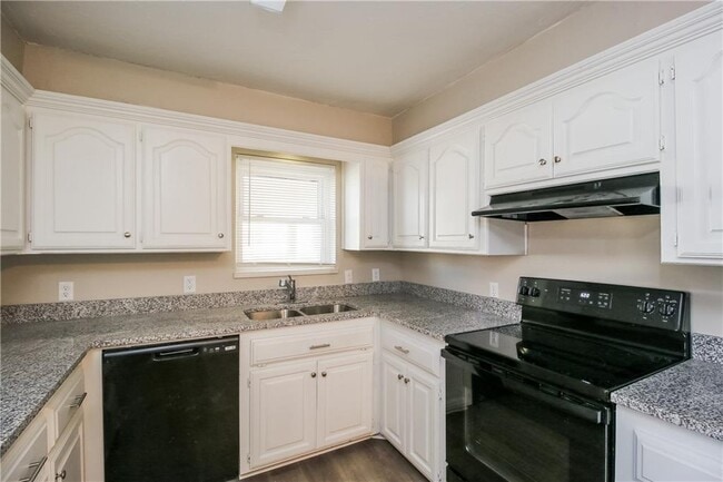 Photo - 1813 Ronald St