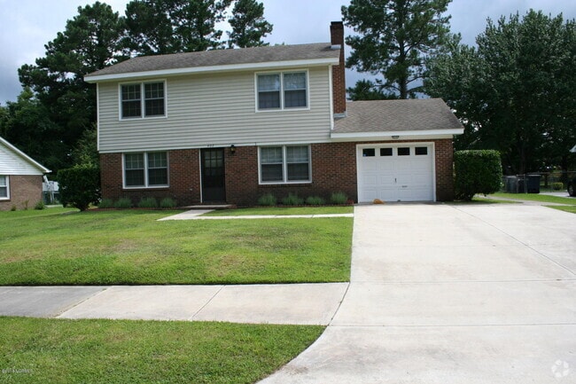 Building Photo - 402 Greenbriar Dr Rental