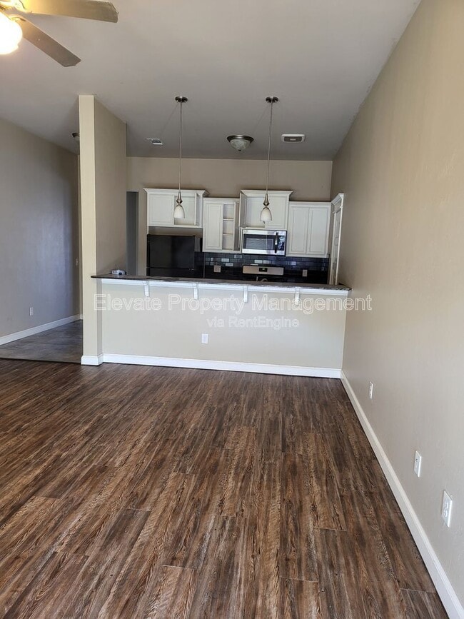 Photo - 2214 Kintyre Rd