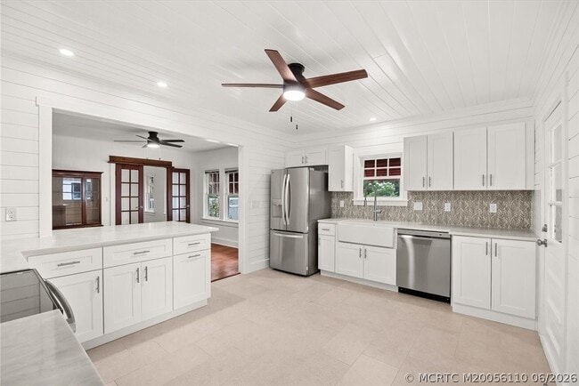 Photo - 705 SE Stypmann Blvd