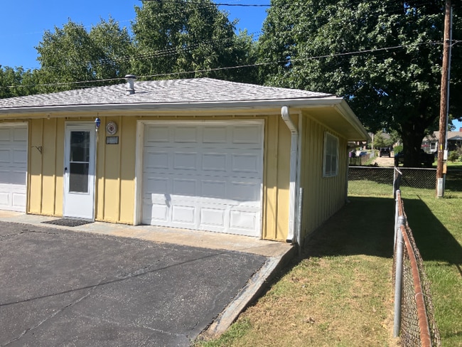 Photo - 811 NW B St Unit 811