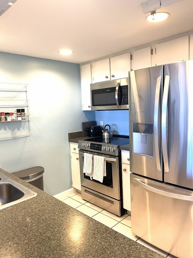 Photo - 3160 Matecumbe Key Rd Unit 218