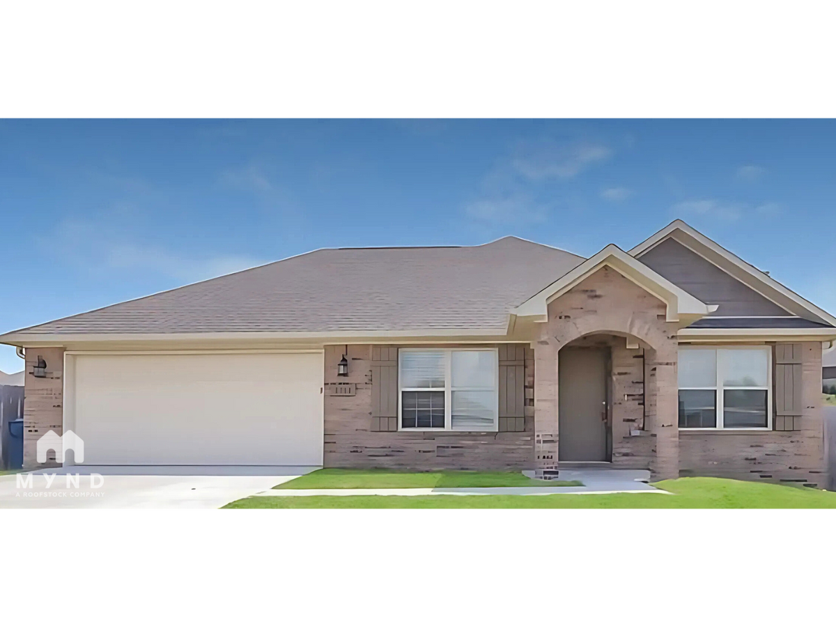 Photo - 2112 Cedar Cir House