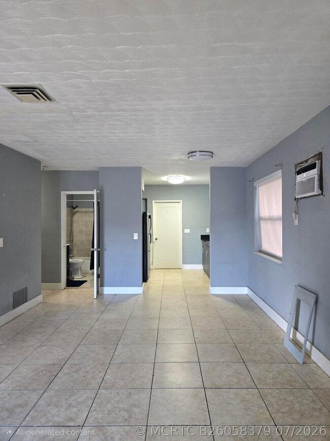 Photo - 305 SW 14th St Unit 1