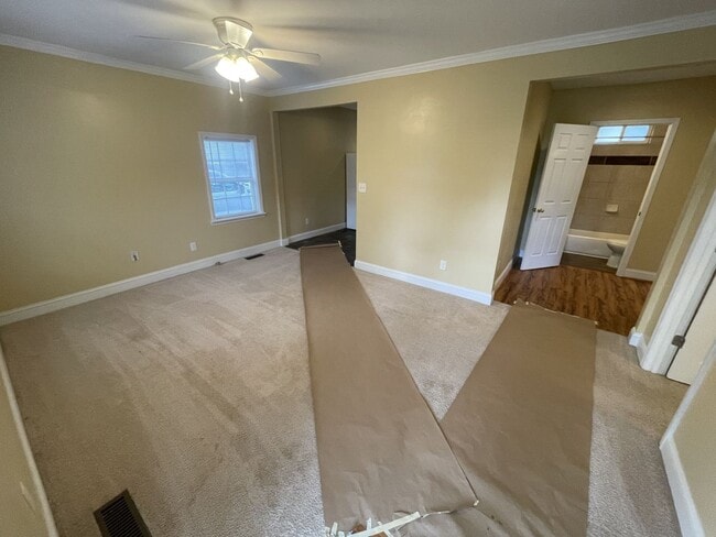 Building Photo - 2 Bd 1 Ba