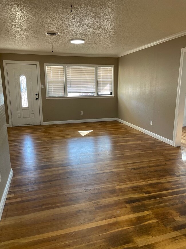 Photo - 4010 44th St