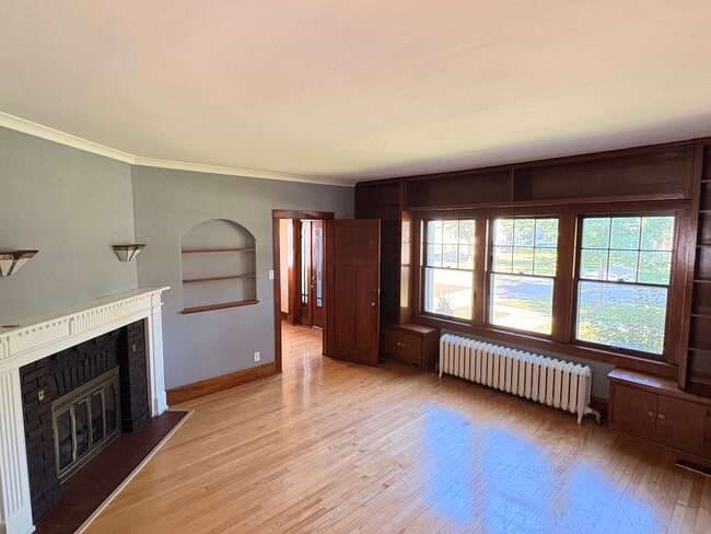 Photo - 738 S Jackson St