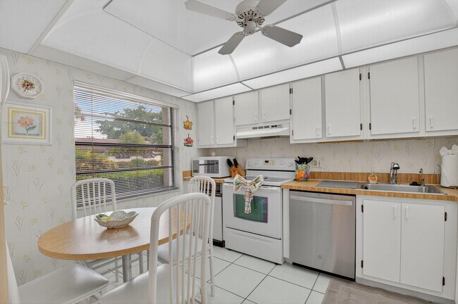 Photo - 7979 Eastlake Dr Unidad 3-A