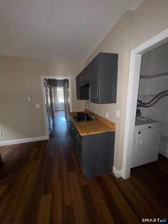 Building Photo - 102 Lindley St Unit 2nd