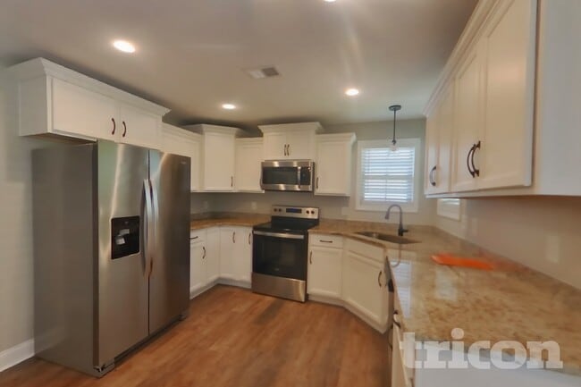 Photo - 1059 Spicer Dr