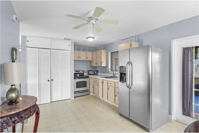 Photo - 9412 Bellewood St