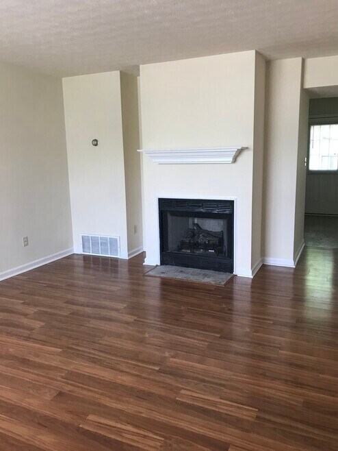 Photo - 1025 Winners Cir