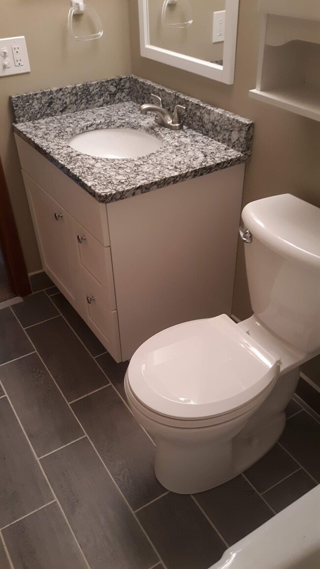 Photo - 362 Elton Hills Dr NW Unit 27