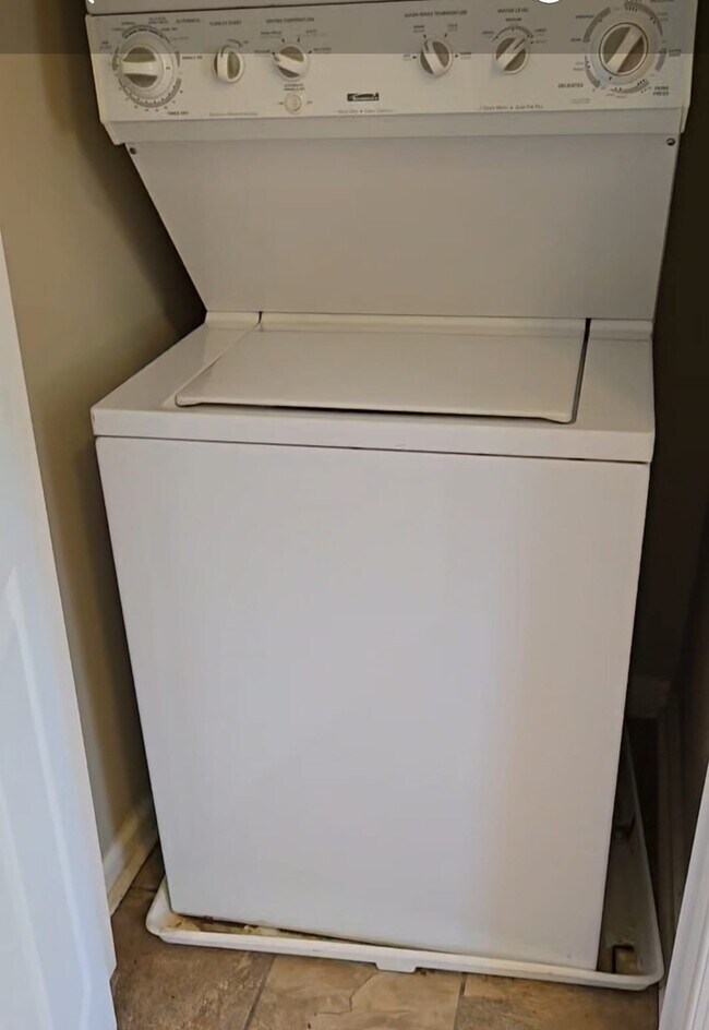 Photo - 827 N Caroline St