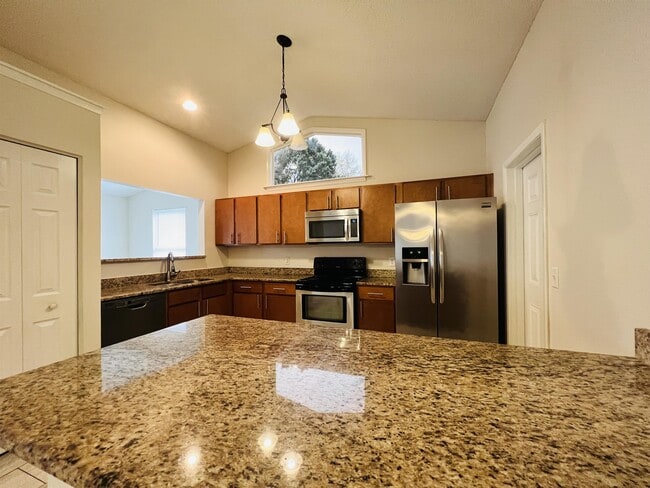 612 Sherwood Oaks Cir