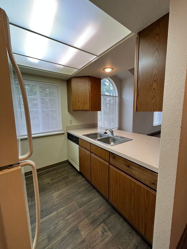 Photo - Great Two Bedroom in Roosevelt Neighborhood Unit 3