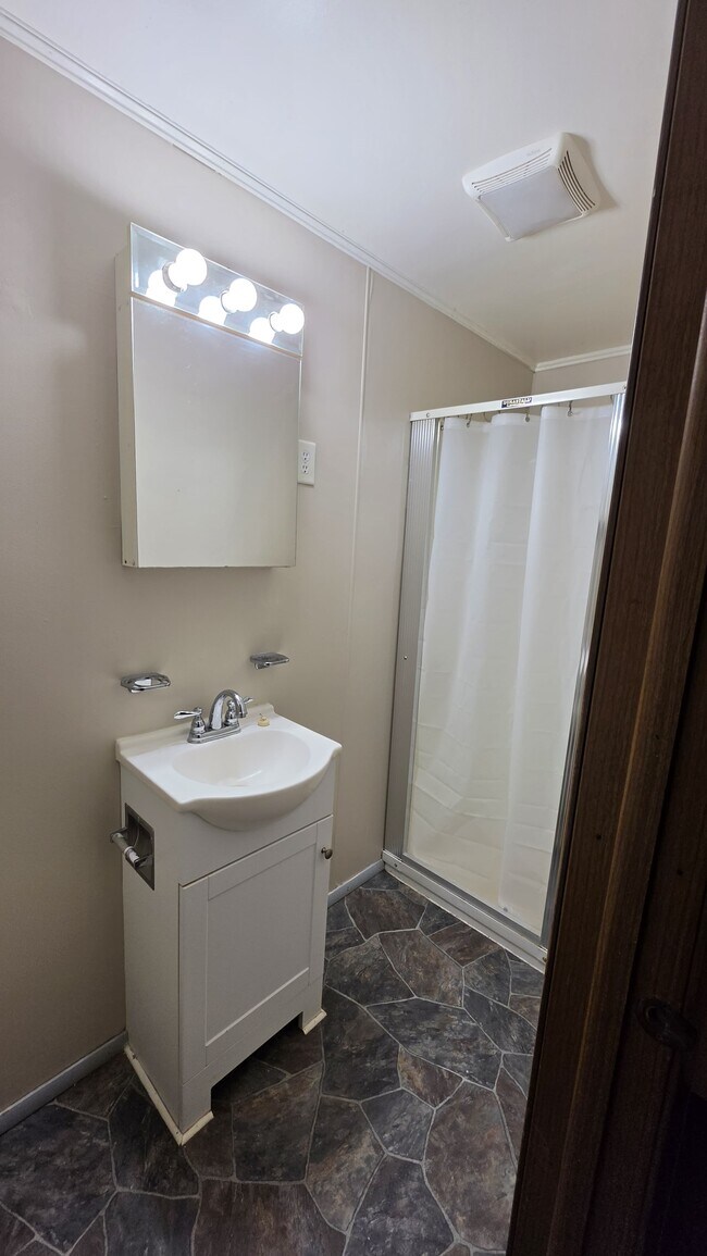 Unit 2 Bathroom