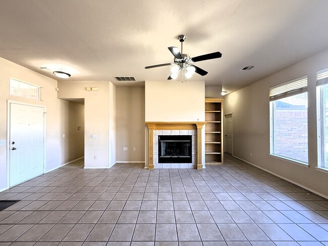 Photo - 8305 NW 73rd St