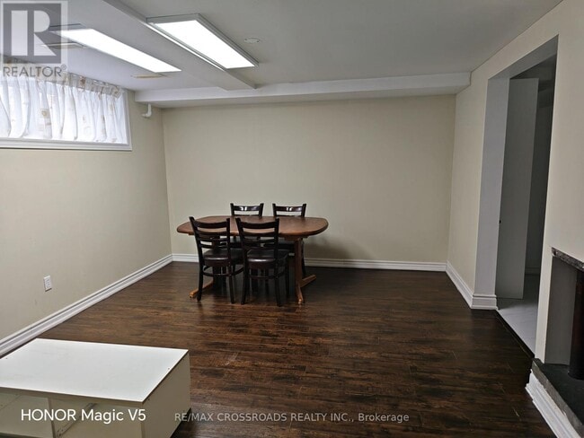 Photo - 17 Linwood Ave