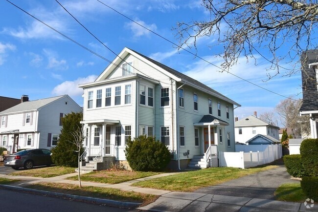 Building Photo - 30 Windsor Rd Rental