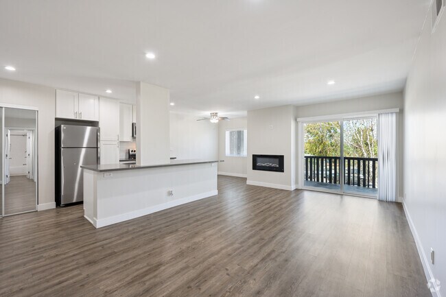 1BR, 1BA - 800SF - Living Room - Brookside Terrace Apartments