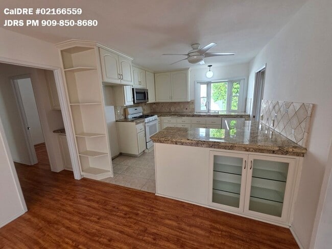 Photo - Irvine 3 Bedroom Home With Pool