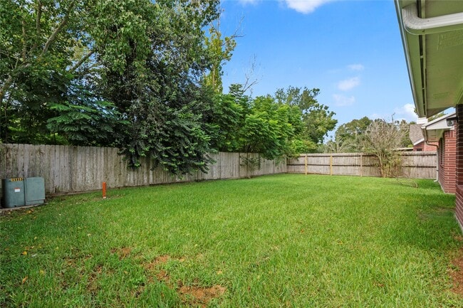 Photo - 805 Courtland View