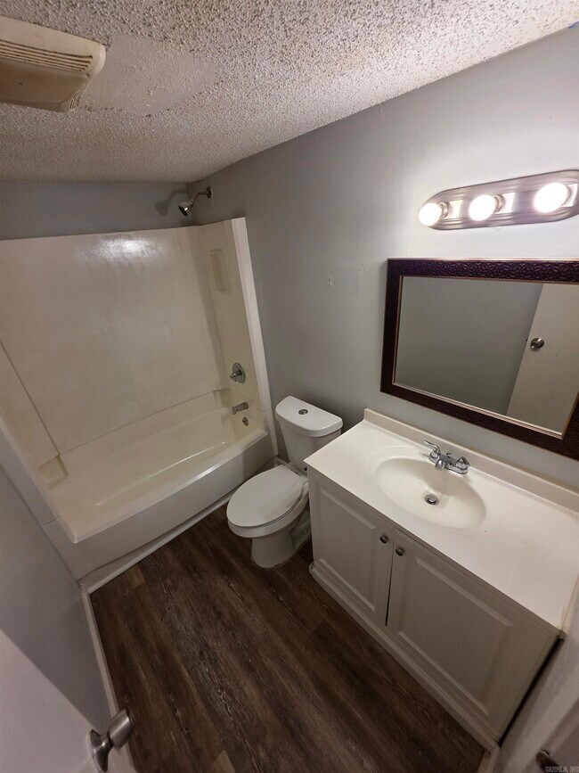 Photo - 5910 W 53rd St Unit 1