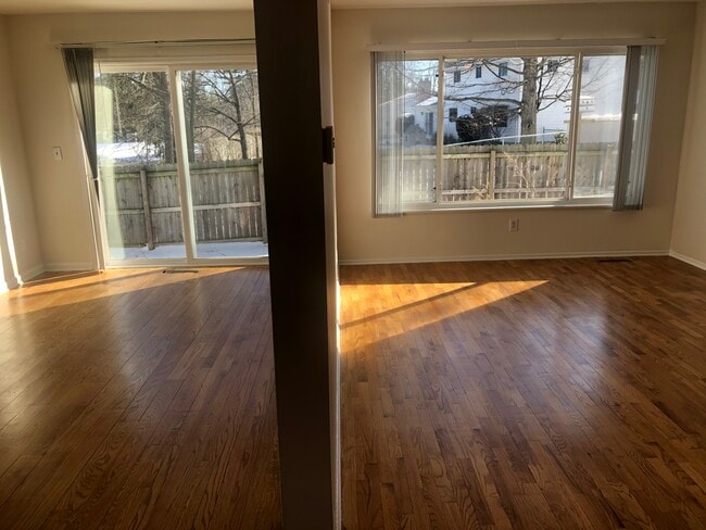 Photo - 1301 W Lake Lansing Rd