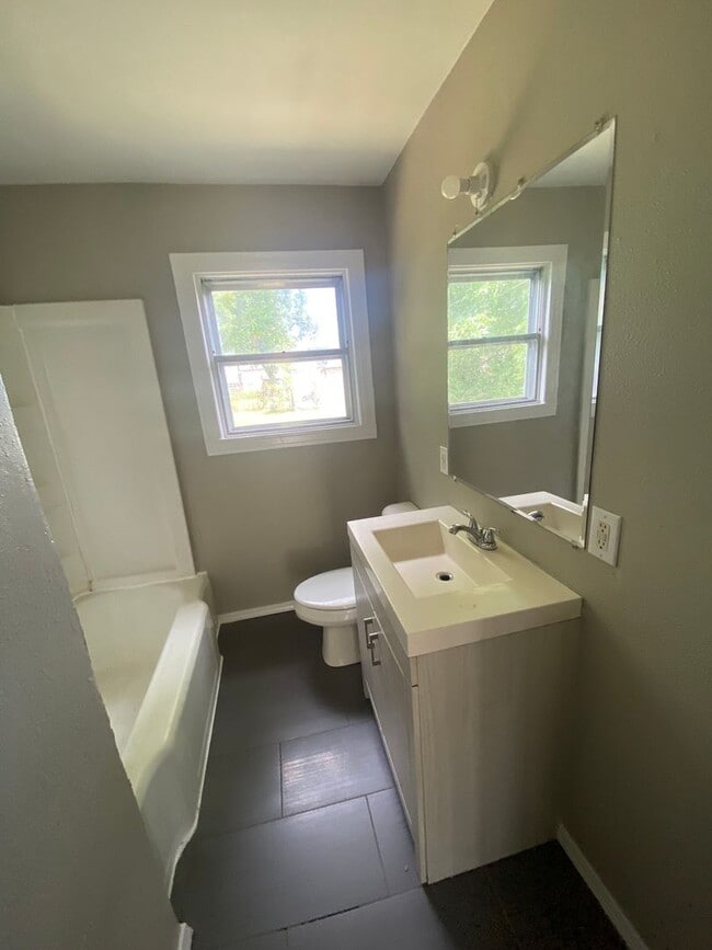 Photo - 4313 Spradling Ave