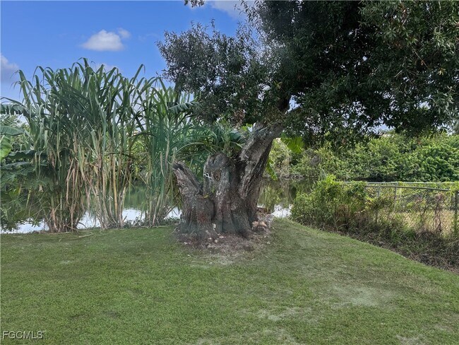 Building Photo - 131 Schneider Dr