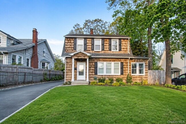 Building Photo - 26 5th St