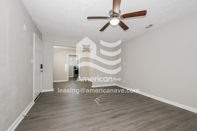 Photo - 2434 Pye Ave
