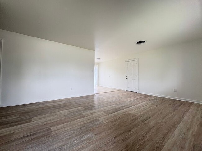 Photo - Charming 3 Bedroom Home in Galt