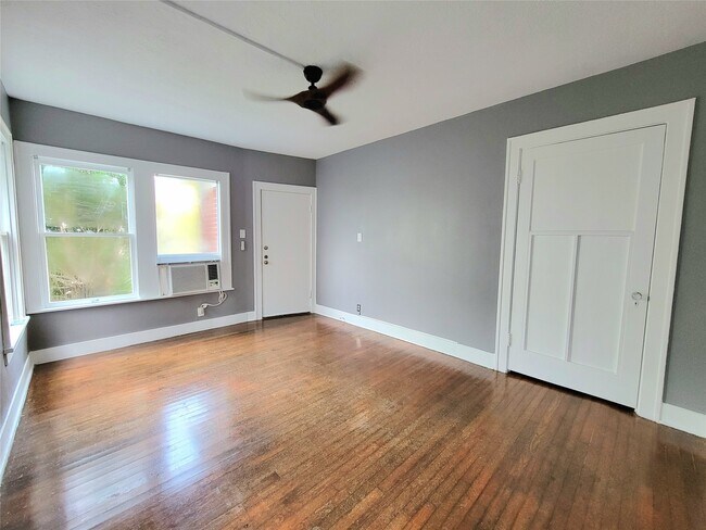 Photo - 1238 Peden St Unit 2