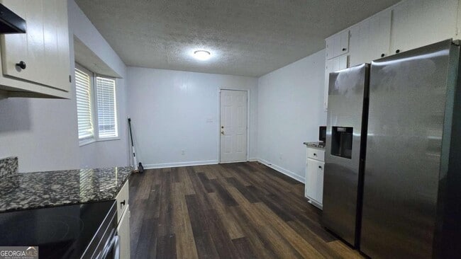 Photo - 912 Curry Cir SE