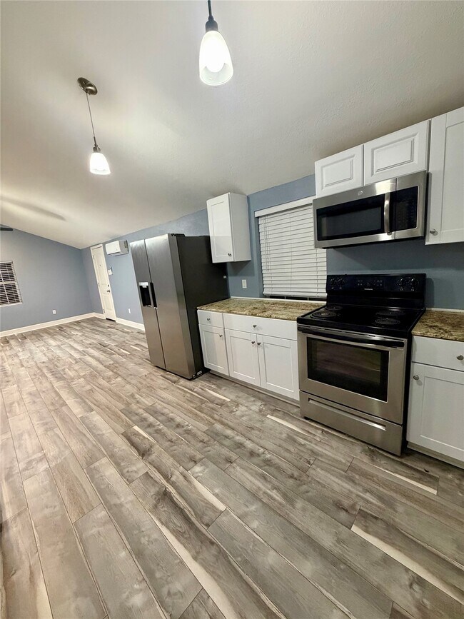 Photo - 2322 Central St Unidad 4