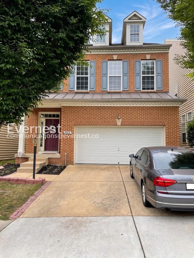 Building Photo - 4 Bed, 2.5 Bath Home with Garage / Pet-Friendly / Available Soon!