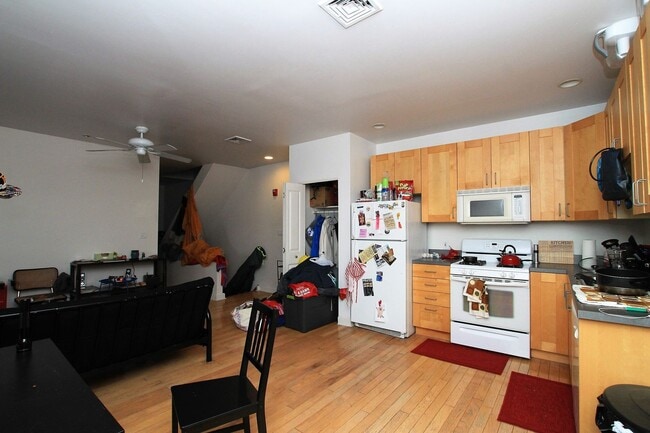 Photo - Spacious two bedroom unit located in the best area in northern liberties Unidad 3
