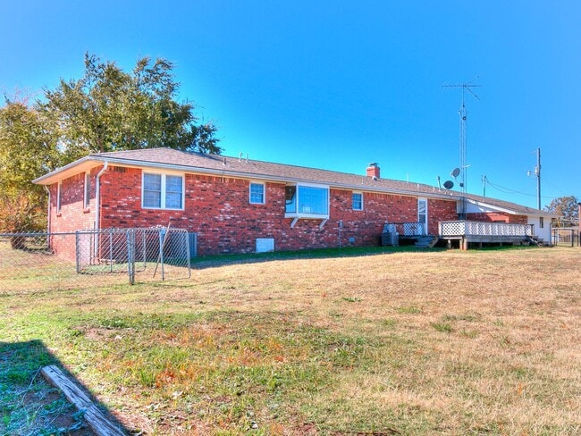 Photo - Beautiful 3 bed 2.5 bath home in the Country