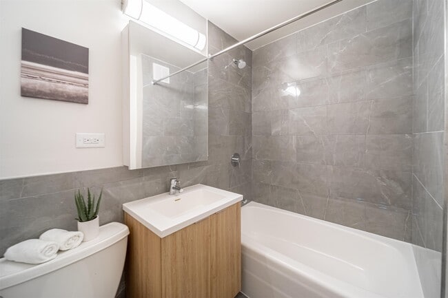 Photo - 100 MONTGOMERY St Unit 2A