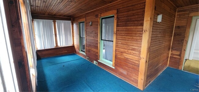 Photo - 504 Mundy St