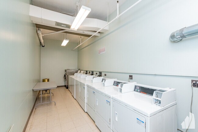 Photo - 124 W Polk St Unit 205