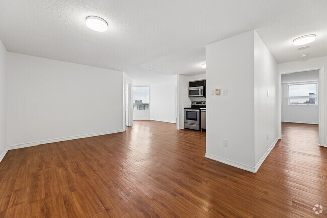 3BR, 2BA - 1,385SF - Living Room