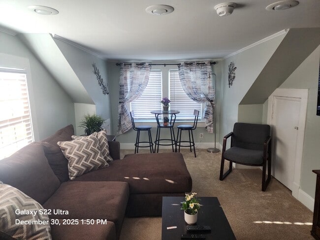 Sala de estar - 200 N Fourth St