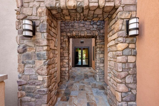 Photo - 4803 N Woodmere Fairway