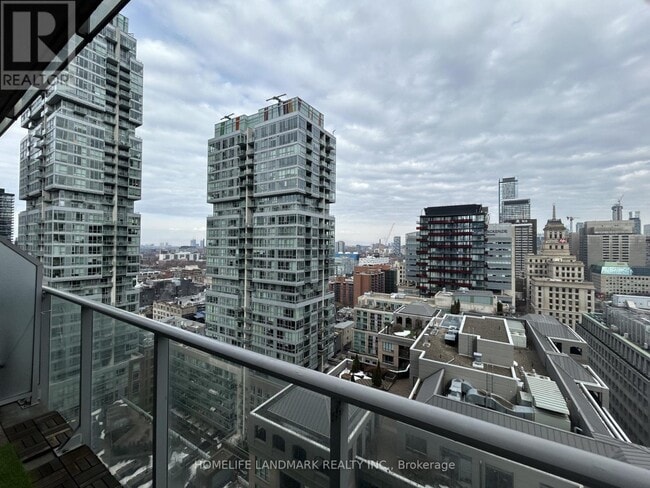 Photo - 126 Simcoe St Unit 2206